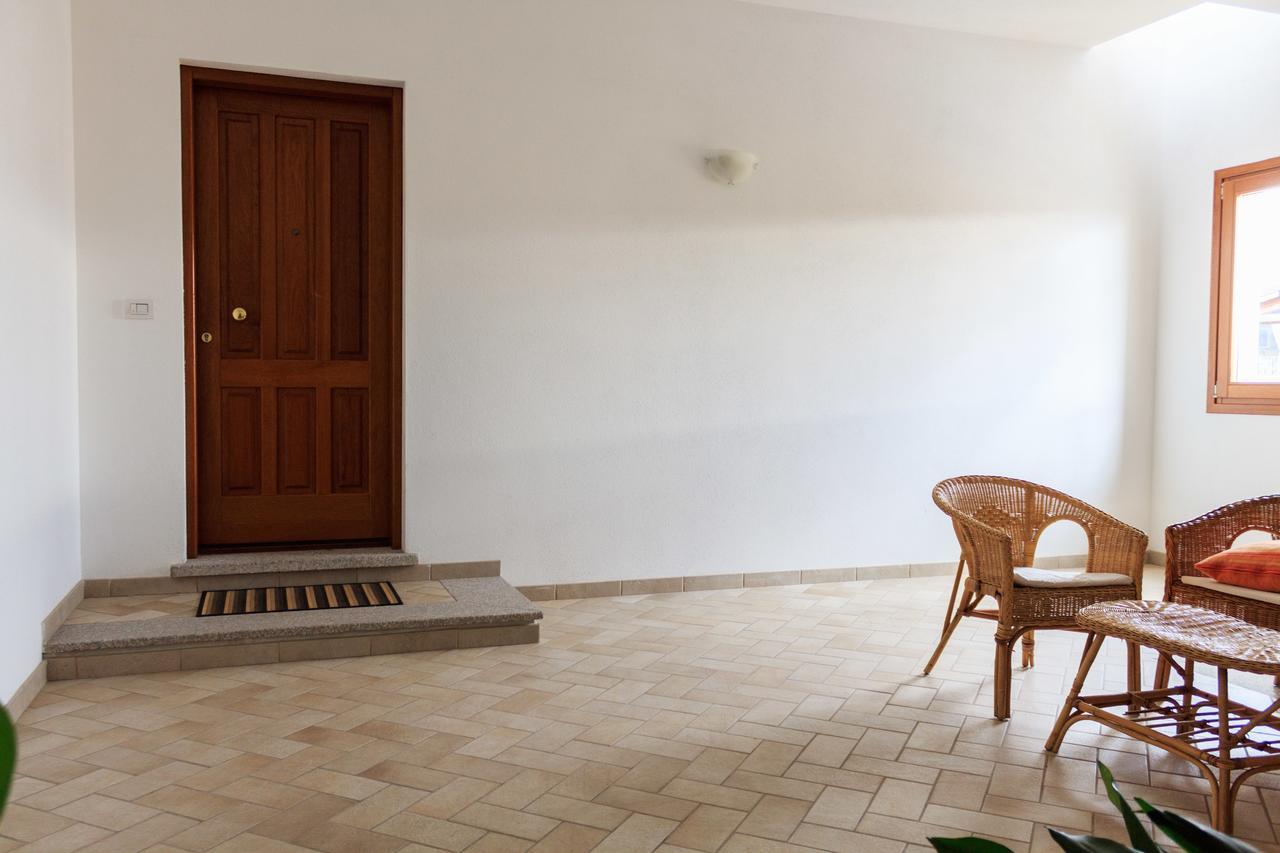 Sanpietroburgo 22 Lägenhet Olbia Exteriör bild